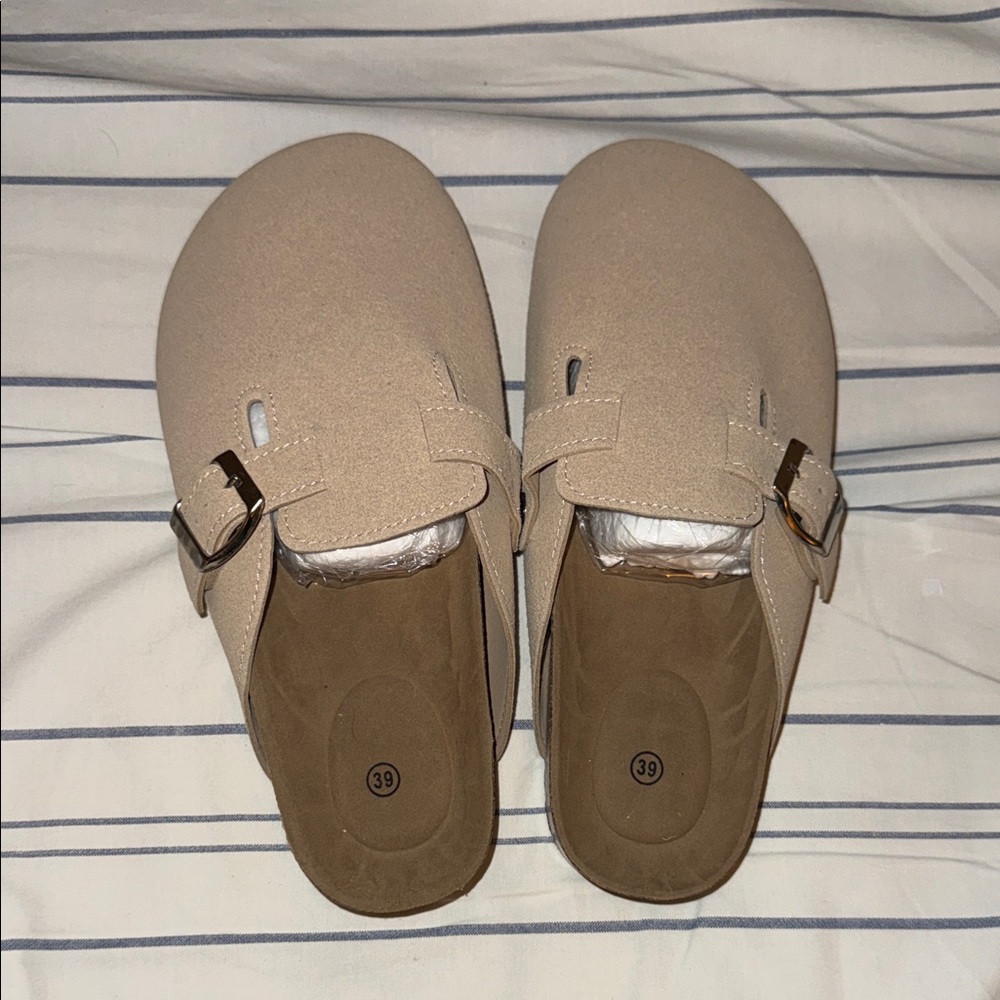 Clogg’s Slip-On Clogs New in Bag
